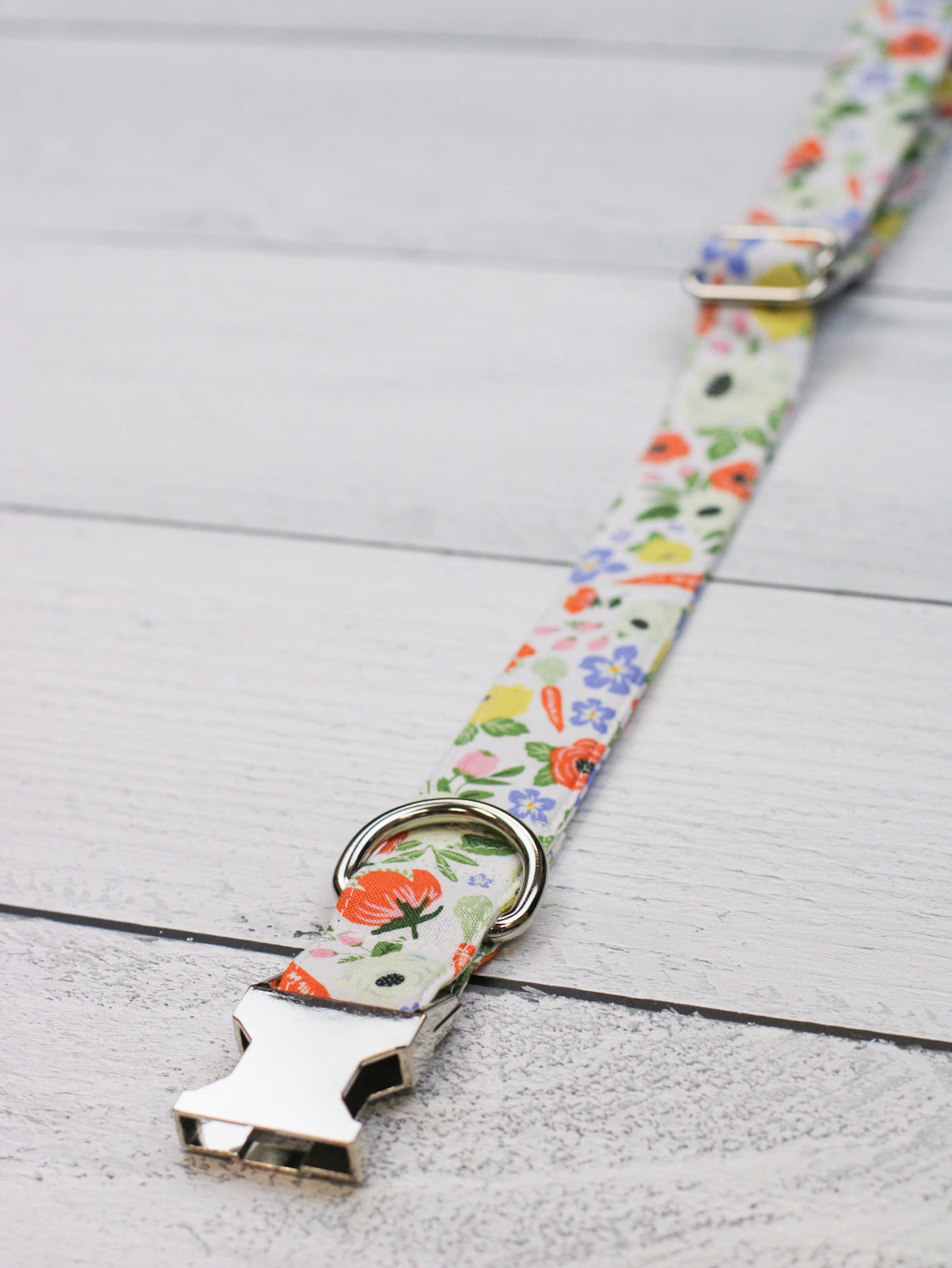 Carrot Blooms Collar