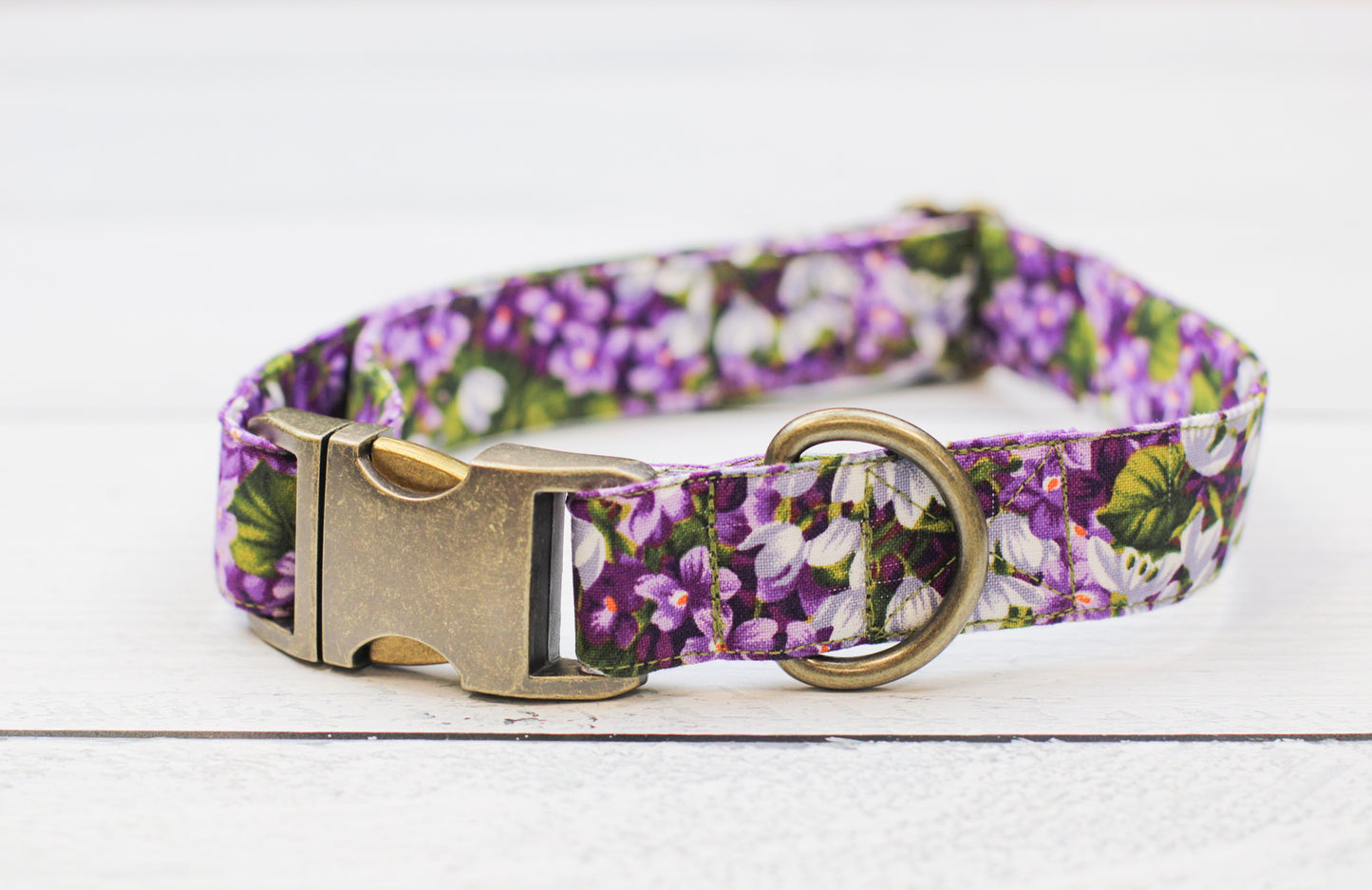 Violet Grove Collar