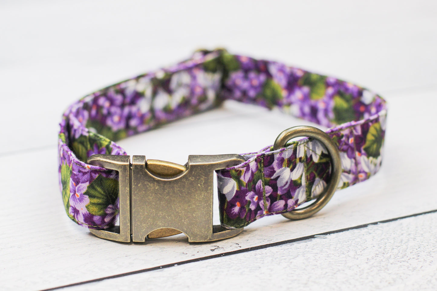 Violet Grove Collar